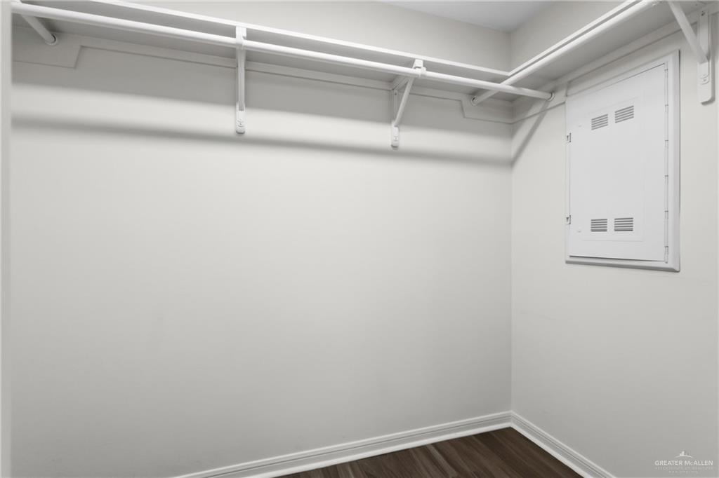 14221 Chalk Rdg Drive McAllen, TX 78504 - Photo 12 of 17 a view of a small space