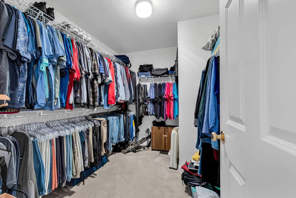 6376 Sumner Loop Dublin, OH 43016 - Photo 26 of 36 Mstr Walk in Closet