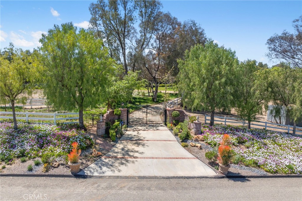 39817 Calle Cabernet Temecula, CA 92591 - Photo 15 of 75