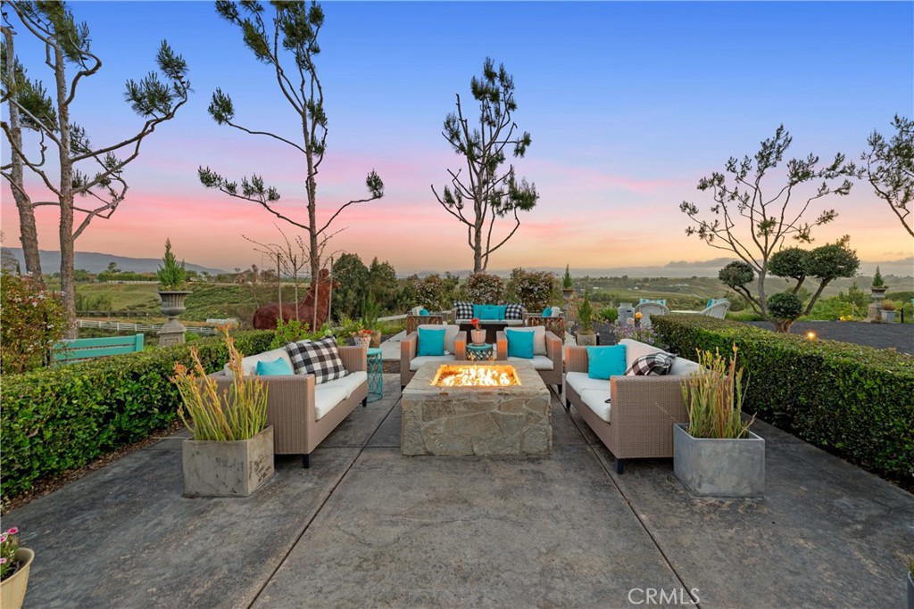 39817 Calle Cabernet Temecula, CA 92591 - Photo 31 of 75