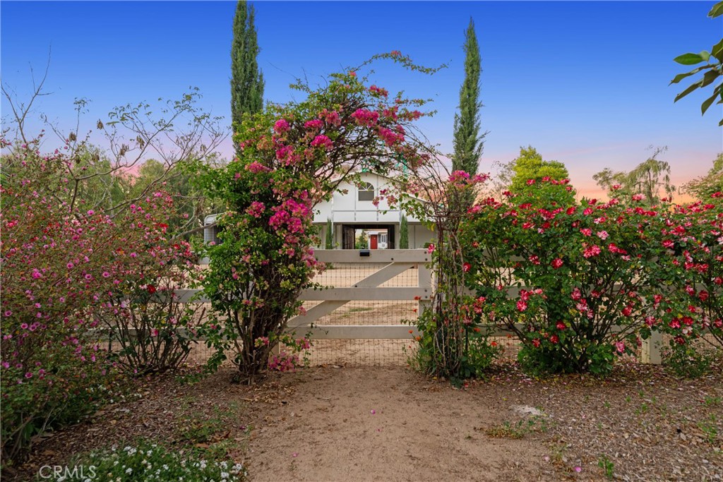 39817 Calle Cabernet Temecula, CA 92591 - Photo 35 of 75