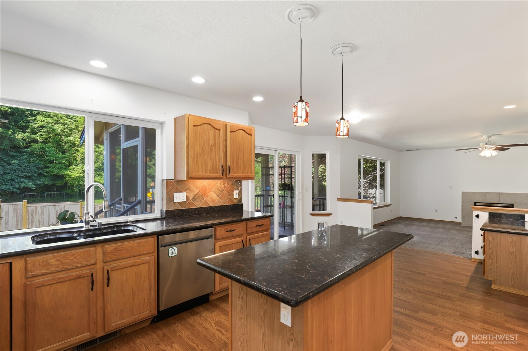 2115 Craig Road Southeast Olympia, WA 98501 - Photo 13 of 40