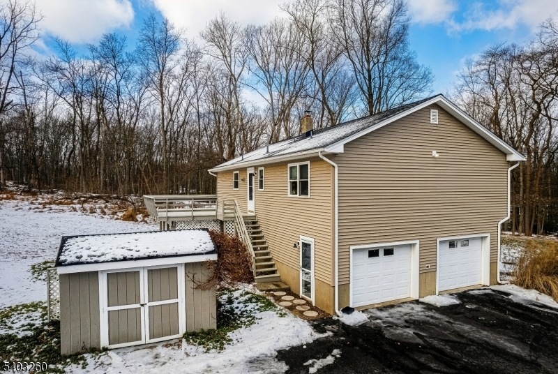 9 Wehrli Road Long Valley, NJ 07853 - Photo 4 of 35 a view of a house with a patio
