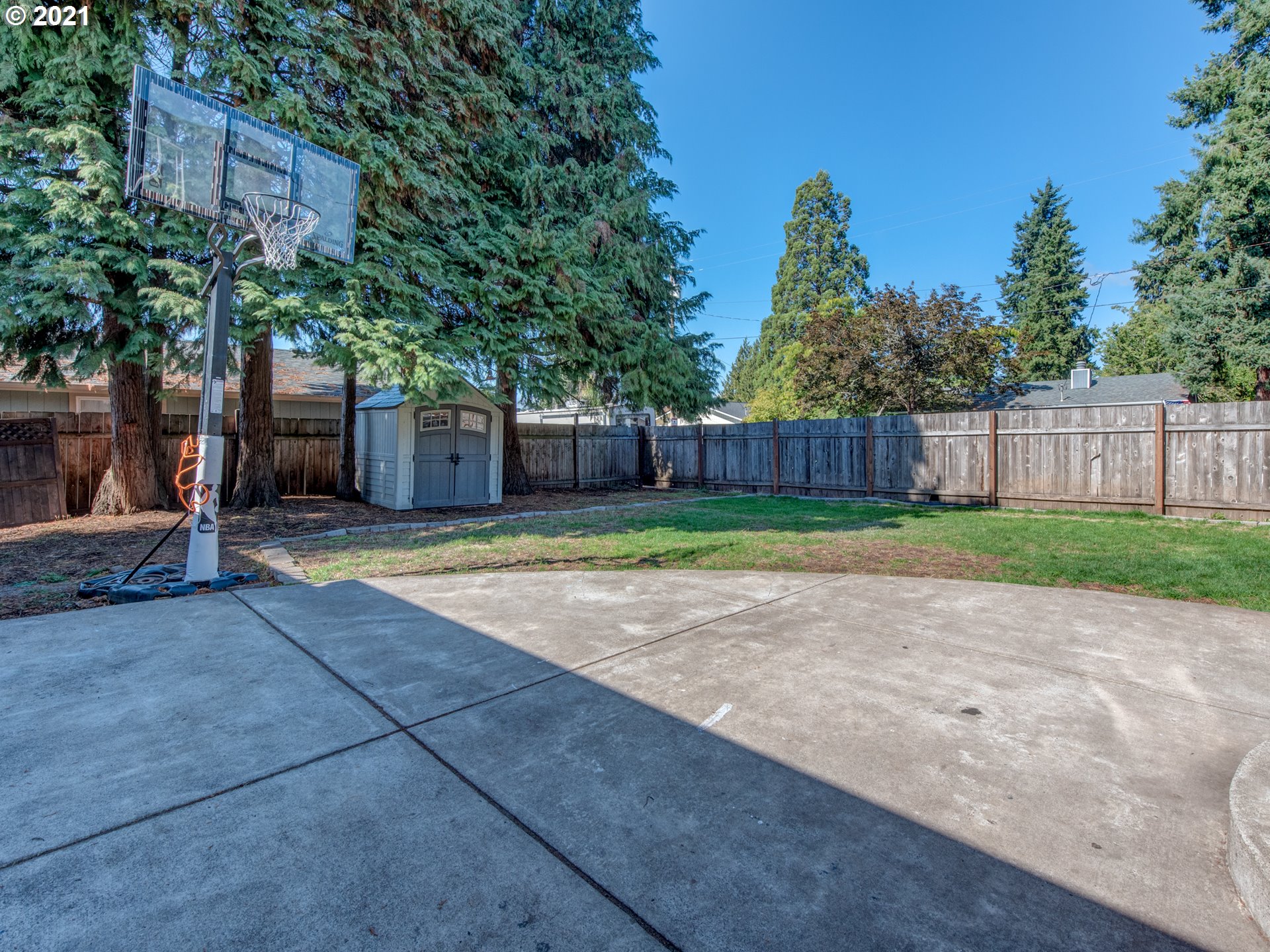 580 54th Street Springfield, OR 97478 - Photo 26 of 31 a house with a tree in front of it