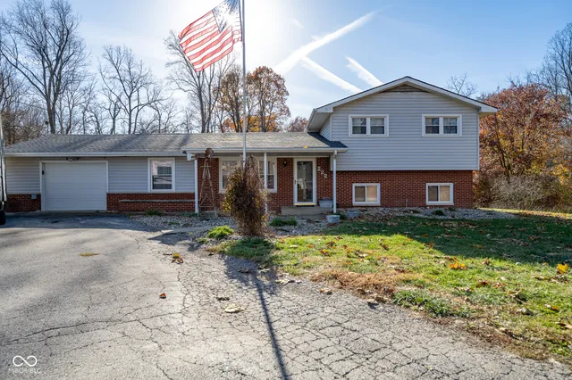 $270,000 | 222 County Road 50 North, Fillmore, IN 46128