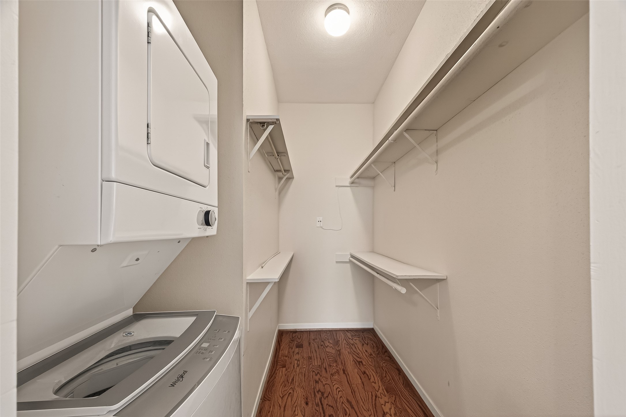 4041 Drake Street, Unit 118 Houston, TX 77005 - Photo 16 of 28 a view of stairs