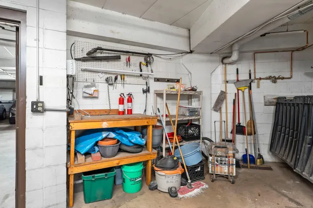 $163,900 | 20 Windsor Lane, Unit 304A, New Brighton, MN 55112