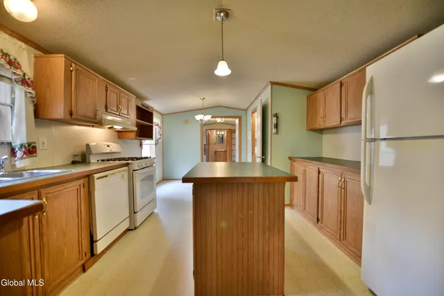 $150,000 | 2868 Highway 29, Middle Grove, NY 12850