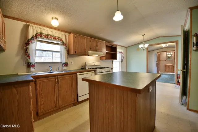 $150,000 | 2868 Highway 29, Middle Grove, NY 12850