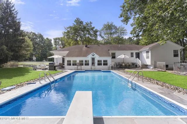 $849,479 | 742 West Commodore Boulevard, Jackson, NJ 08527