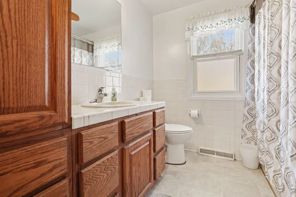 $259,900 | 605 South Anderson Street, Plainwell, MI 49080