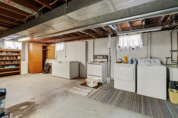 $259,900 | 605 South Anderson Street, Plainwell, MI 49080