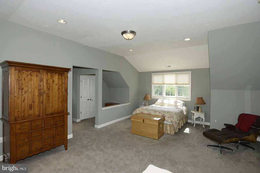14527 Partnership Road Poolesville, MD 20837 - Photo 26 of 30 a bed room with furniture and a window