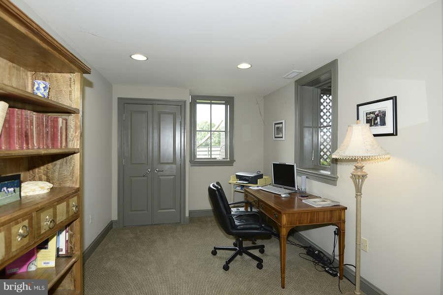 14527 Partnership Road Poolesville, MD 20837 - Photo 29 of 30 a workspace with furniture and window