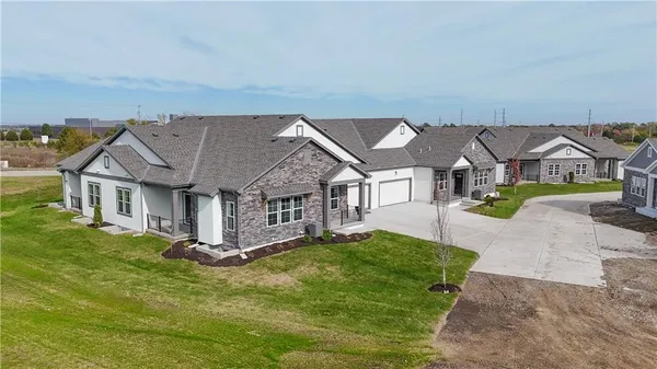 $494,950 | 129 South Diane Drive, Olathe, KS 66061
