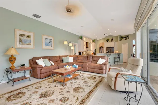 $960,000 | 10005 Cherry Hills Ave Circle, Bradenton, FL 34202