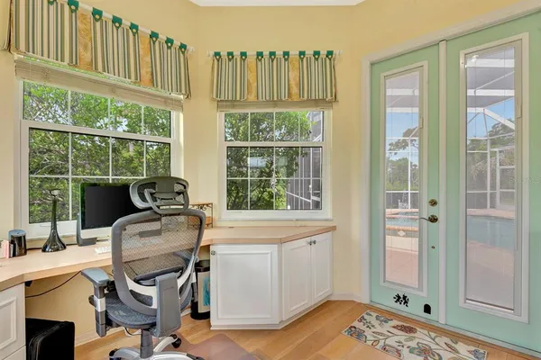 $960,000 | 10005 Cherry Hills Ave Circle, Bradenton, FL 34202