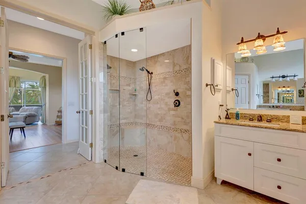$960,000 | 10005 Cherry Hills Ave Circle, Bradenton, FL 34202