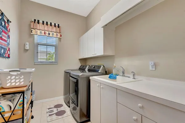 $960,000 | 10005 Cherry Hills Ave Circle, Bradenton, FL 34202