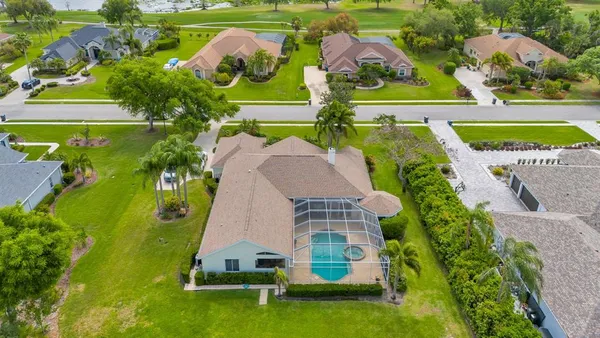 $960,000 | 10005 Cherry Hills Ave Circle, Bradenton, FL 34202