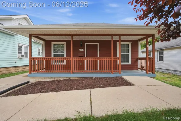 $200,000 | 311 Ferry Avenue, Pontiac, MI 48341
