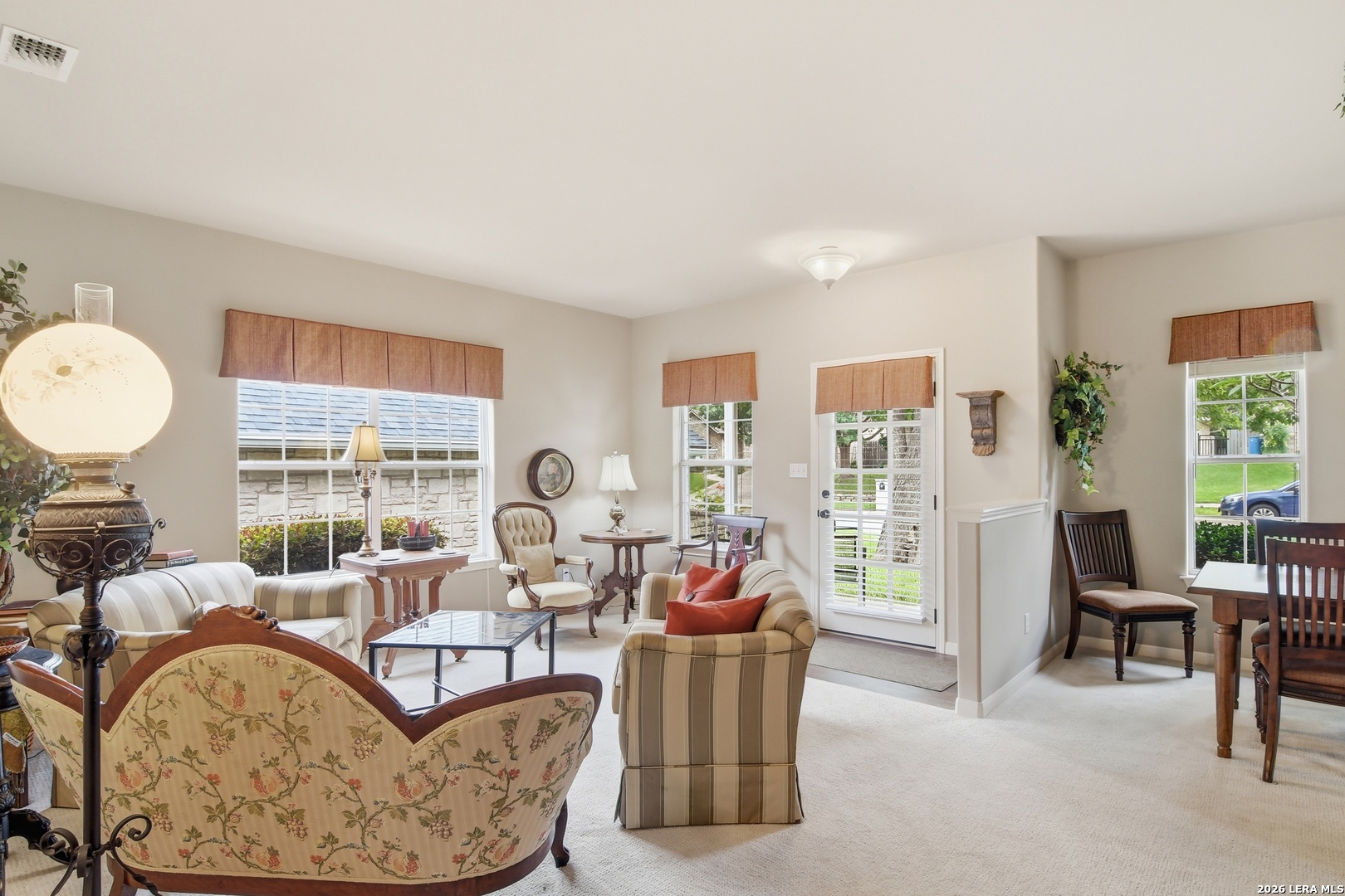232 Los Cedros Loop Kerrville, TX 78028 - Photo 6 of 42