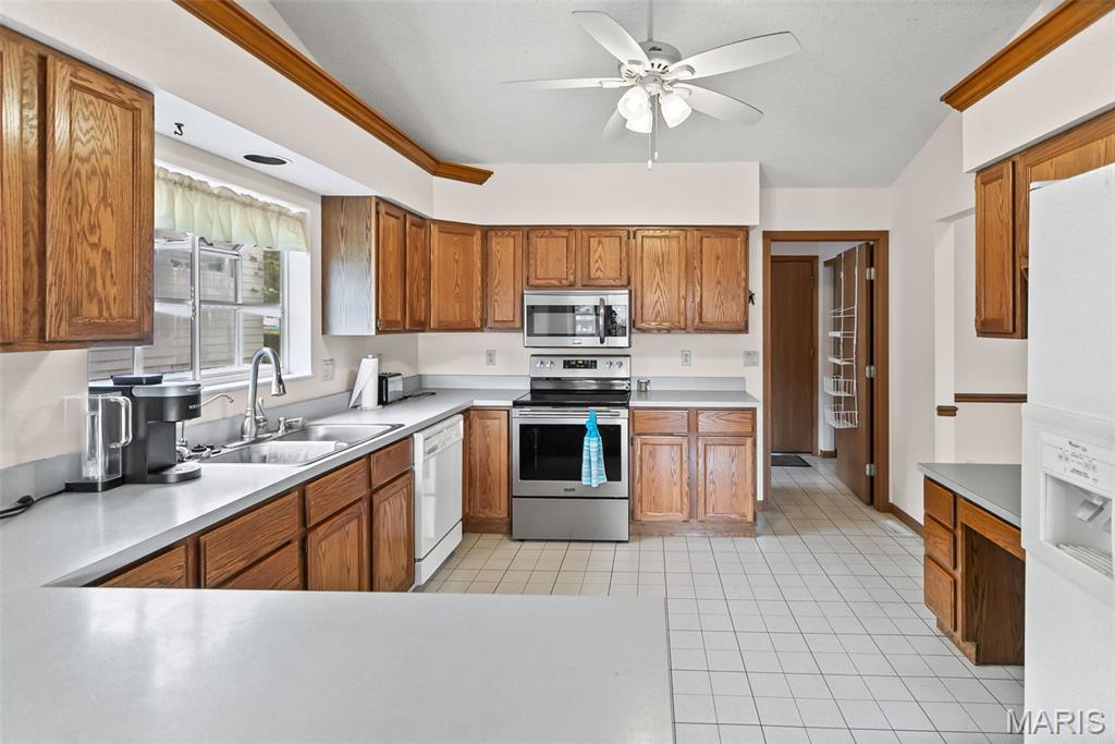 201 Barry Street Hardin, IL 62047 - Photo 17 of 51