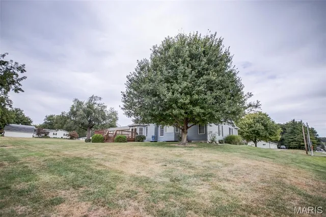 $210,000 | 201 Barry Street, Hardin, IL 62047