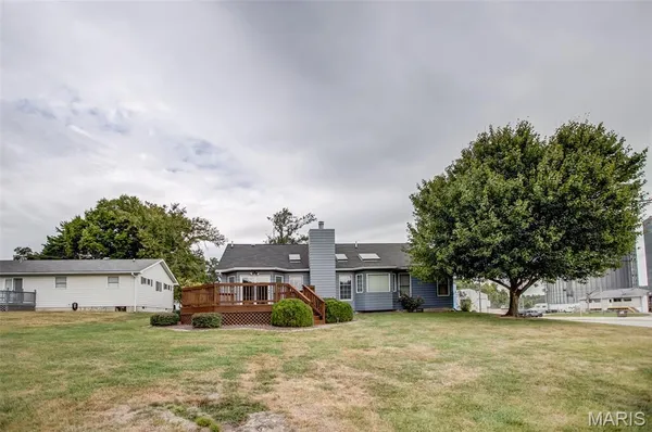 $210,000 | 201 Barry Street, Hardin, IL 62047