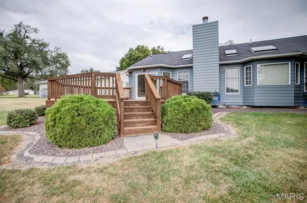 $210,000 | 201 Barry Street, Hardin, IL 62047