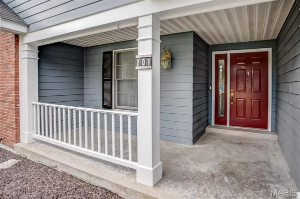 $210,000 | 201 Barry Street, Hardin, IL 62047