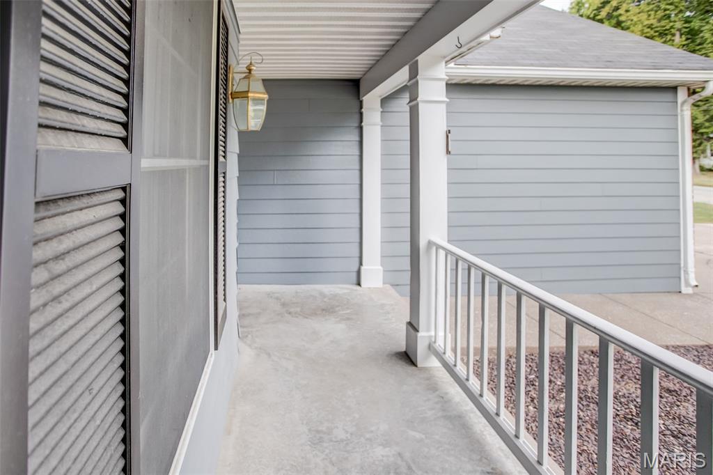 201 Barry Street Hardin, IL 62047 - Photo 9 of 51