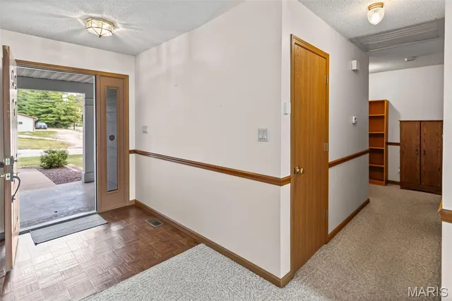 $210,000 | 201 Barry Street, Hardin, IL 62047