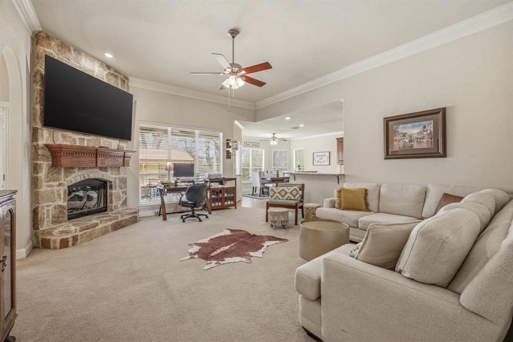 137 North Natural Spring Lane Azle, TX 76020 - Photo 14 of 39