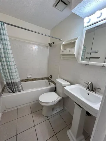 $1,700 | 1908 Hugh Drive, Harvey, LA 70058