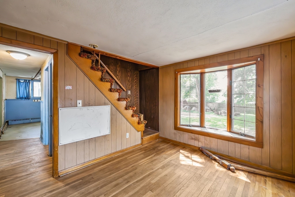 34 Allen Street Chicopee, MA 01020 - Photo 11 of 30