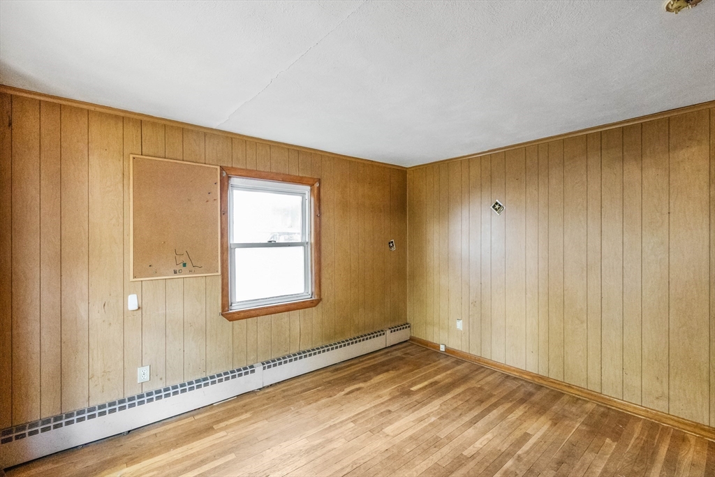 34 Allen Street Chicopee, MA 01020 - Photo 12 of 30