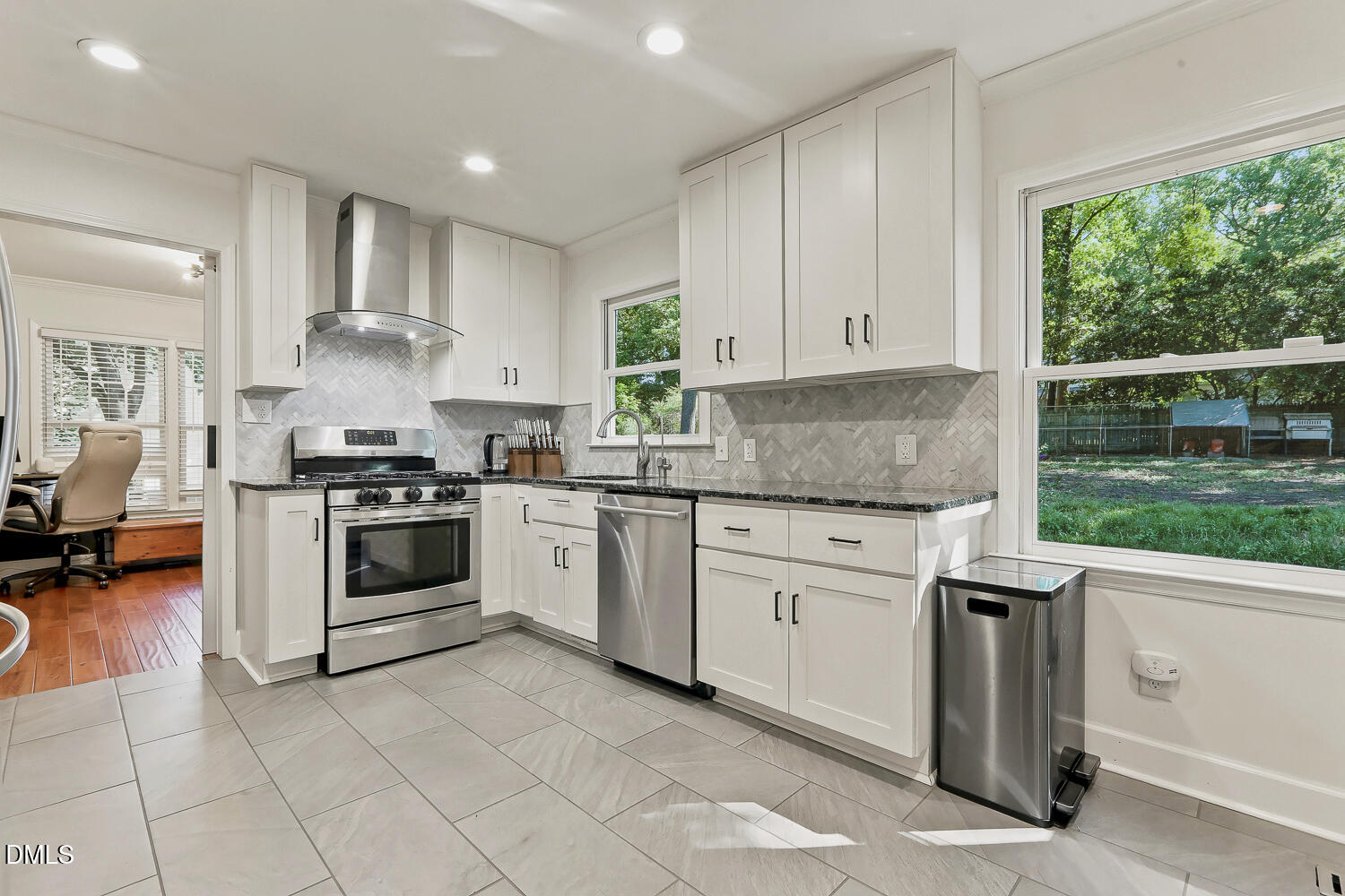 205 North Trail Drive Raleigh, NC 27615 - Photo 7 of 23 021