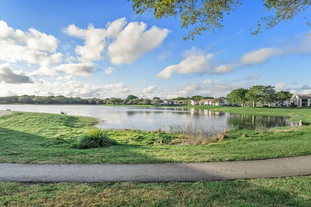 $2,550 | 2800 Palmwood Terrace, Unit 119, Boca Raton, FL 33431