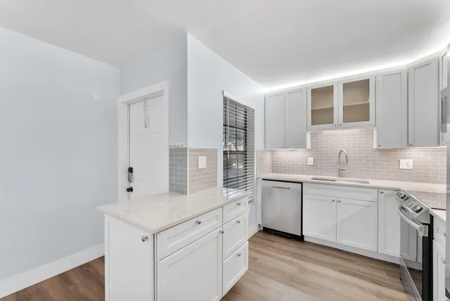 $2,550 | 2800 Palmwood Terrace, Unit 119, Boca Raton, FL 33431