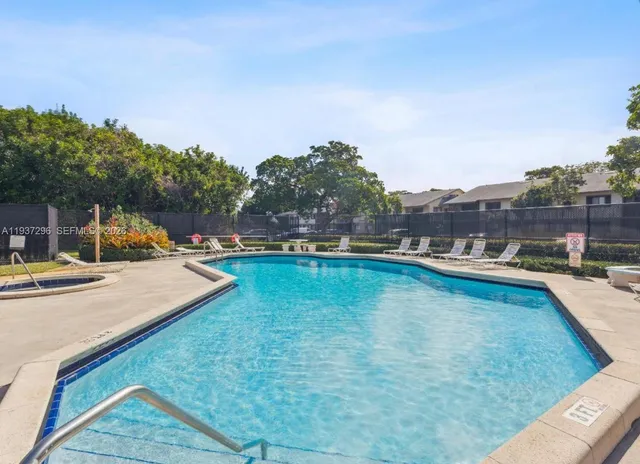 $2,150 | 523 Trace Circle, Unit 105, Deerfield Beach, FL 33441