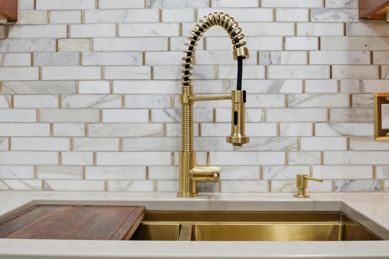 1009 Melody Hills Fulton, IL 61252 - Photo 12 of 51 a bathroom with a bathtub and sink