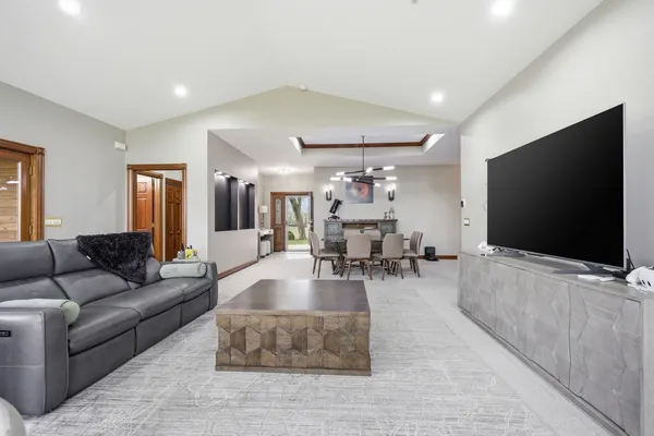 $389,000 | 1009 Melody Hills, Fulton, IL 61252