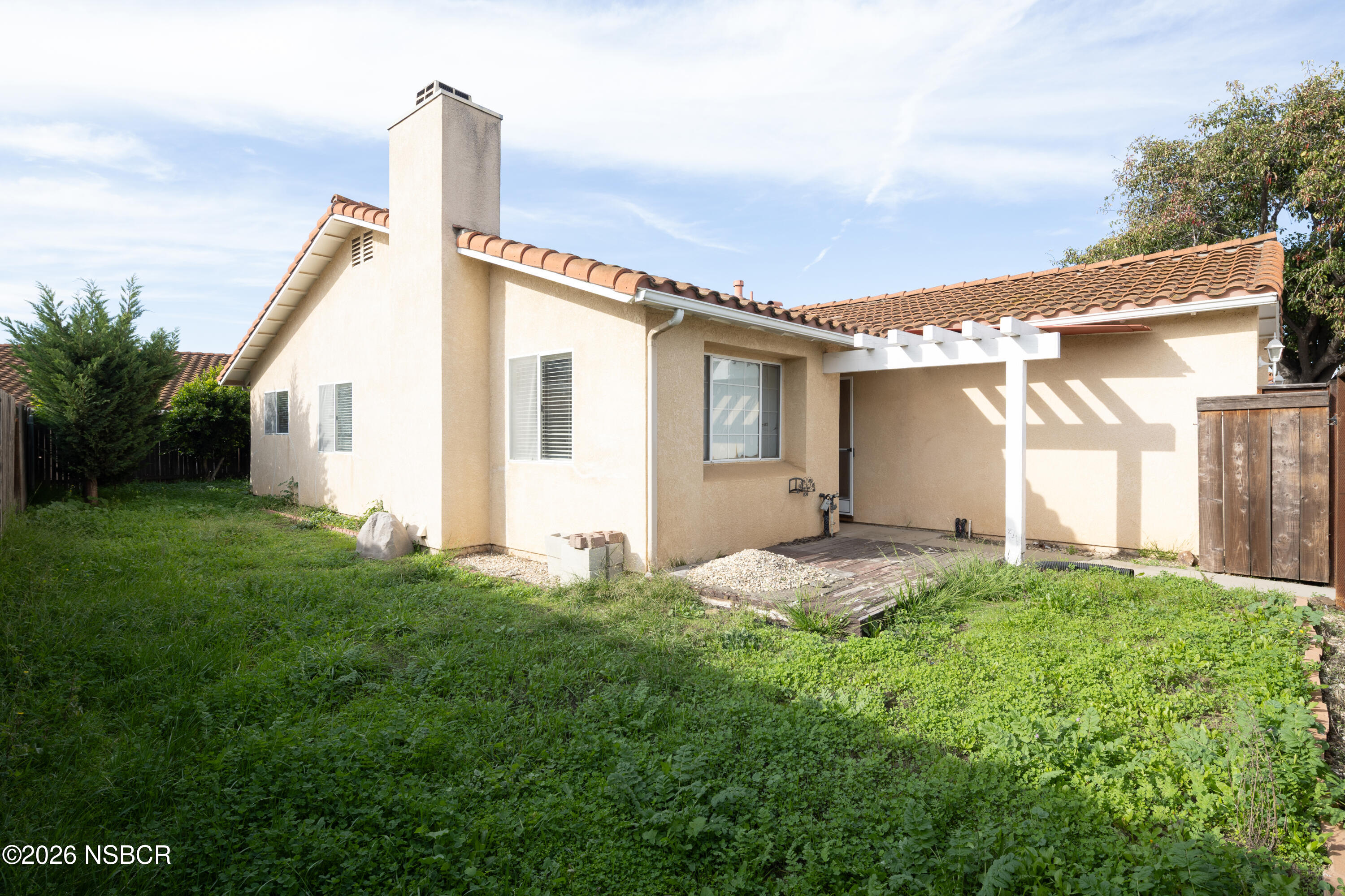 545 Santa Cruz Court Santa Maria, CA 93455 - Photo 3 of 28 a house view with a backyard space