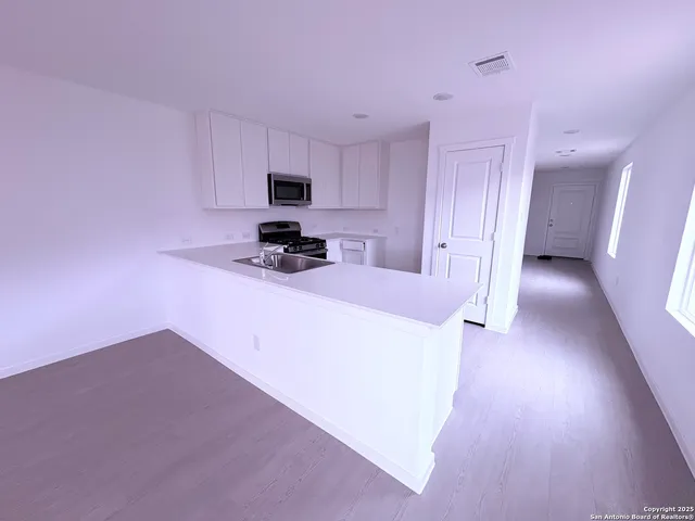 $1,375 | 5705 Mangas Circle, Seguin, TX 78155