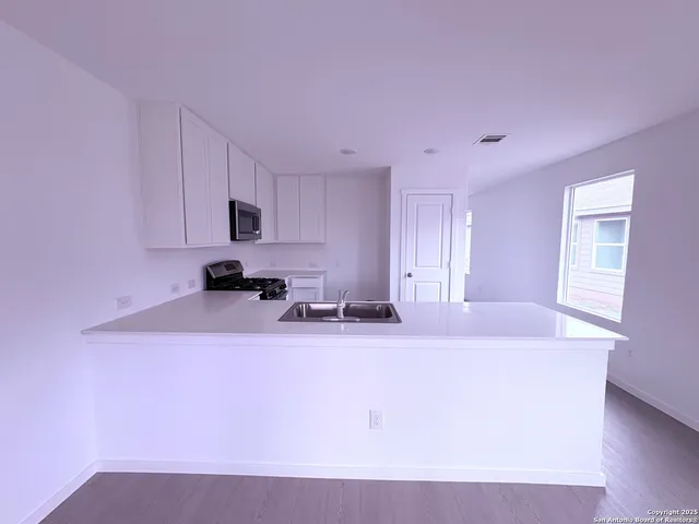 $1,375 | 5705 Mangas Circle, Seguin, TX 78155