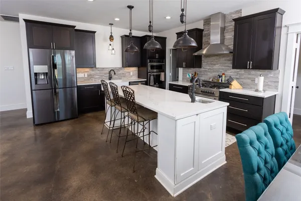 $1,035,000 | 5330 Indian Trail Lane, Brenham, TX 77833