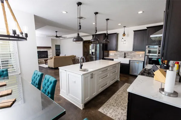$1,035,000 | 5330 Indian Trail Lane, Brenham, TX 77833