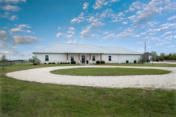$1,035,000 | 5330 Indian Trail Lane, Brenham, TX 77833
