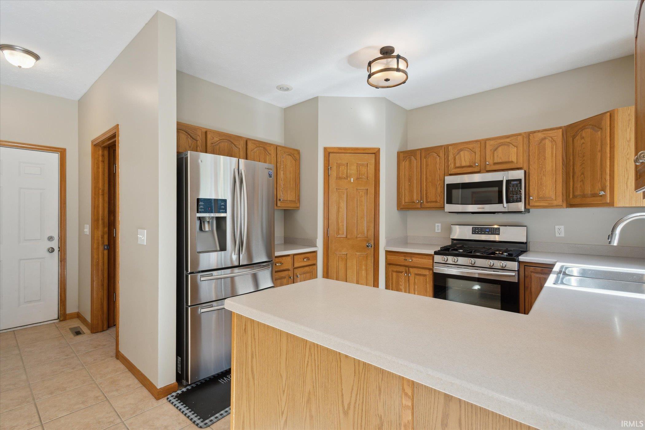 51804 Ridgetop Drive Granger, IN 46530 - Photo 18 of 36 Gallery Image 18